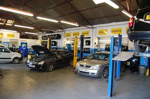 Our Glasgow LDV diagnositc and service centre. Maintenance and safety checks are provided with each diagnostic test.